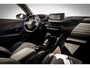 Peugeot e-2008 EV GT 50 kWh | Stoelverwarming | Panoramadak | 3D-I-Cockpit | Dealer Onderhouden