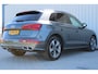 Audi Q5 55 TFSI e quattro Competition | Incl. 12 maanden garantie | Memory seat | Parkeercamera | Parkeersensoren | Stoelverwarming voor & achter | Bluetooth | Navigatie | Adaptieve Cruise control | Afneembare Trekhaak | Bang & Olufsen |