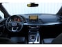 Audi Q5 55 TFSI e quattro Competition | Incl. 12 maanden garantie | Memory seat | Parkeercamera | Parkeersensoren | Stoelverwarming voor & achter | Bluetooth | Navigatie | Adaptieve Cruise control | Afneembare Trekhaak | Bang & Olufsen |