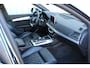 Audi Q5 55 TFSI e quattro Competition | Incl. 12 maanden garantie | Memory seat | Parkeercamera | Parkeersensoren | Stoelverwarming voor & achter | Bluetooth | Navigatie | Adaptieve Cruise control | Afneembare Trekhaak | Bang & Olufsen |