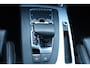 Audi Q5 55 TFSI e quattro Competition | Incl. 12 maanden garantie | Memory seat | Parkeercamera | Parkeersensoren | Stoelverwarming voor & achter | Bluetooth | Navigatie | Adaptieve Cruise control | Afneembare Trekhaak | Bang & Olufsen |