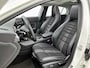 Mercedes-Benz GLA 180 Business Solution AMG (PANORAMADAK, STOELVERWARMING, CAMERA, NAVIGATIE, PDC)