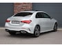 Mercedes-Benz A-klasse 200 Business Solution AMG | Panoramadak | Camera | Night Pakket | High Performance Led | Widescreen | Regensensor |