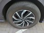 Volkswagen Polo 1.0 TSI Go / App connect / Parkeersensoren V+A / Lichtmetaal 15 inch /