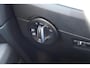 Volkswagen Multivan Kombi 2.0 TDI L1H1 | CMC hefdak | LED | Trekhaak | ACC | Apple CarPlay | Elektrische stoelen | Elektrische schuifdeuren | Parkeercamera | Parkeersensoren | Lederen interieur | 6-zitplaatsen | Elektrische kofferklep | Highline |