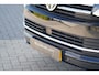 Volkswagen Multivan Kombi 2.0 TDI L1H1 | CMC hefdak | LED | Trekhaak | ACC | Apple CarPlay | Elektrische stoelen | Elektrische schuifdeuren | Parkeercamera | Parkeersensoren | Lederen interieur | 6-zitplaatsen | Elektrische kofferklep | Highline |