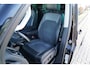 Volkswagen Multivan Kombi 2.0 TDI L1H1 | CMC hefdak | LED | Trekhaak | ACC | Apple CarPlay | Elektrische stoelen | Elektrische schuifdeuren | Parkeercamera | Parkeersensoren | Lederen interieur | 6-zitplaatsen | Elektrische kofferklep | Highline |