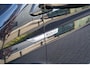 Volkswagen Multivan Kombi 2.0 TDI L1H1 | CMC hefdak | LED | Trekhaak | ACC | Apple CarPlay | Elektrische stoelen | Elektrische schuifdeuren | Parkeercamera | Parkeersensoren | Lederen interieur | 6-zitplaatsen | Elektrische kofferklep | Highline |