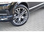 Volkswagen Multivan Kombi 2.0 TDI L1H1 | CMC hefdak | LED | Trekhaak | ACC | Apple CarPlay | Elektrische stoelen | Elektrische schuifdeuren | Parkeercamera | Parkeersensoren | Lederen interieur | 6-zitplaatsen | Elektrische kofferklep | Highline |
