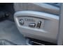 Volkswagen Multivan Kombi 2.0 TDI L1H1 | CMC hefdak | LED | Trekhaak | ACC | Apple CarPlay | Elektrische stoelen | Elektrische schuifdeuren | Parkeercamera | Parkeersensoren | Lederen interieur | 6-zitplaatsen | Elektrische kofferklep | Highline |