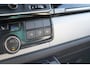 Volkswagen Multivan Kombi 2.0 TDI L1H1 | CMC hefdak | LED | Trekhaak | ACC | Apple CarPlay | Elektrische stoelen | Elektrische schuifdeuren | Parkeercamera | Parkeersensoren | Lederen interieur | 6-zitplaatsen | Elektrische kofferklep | Highline |