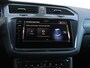 Volkswagen Tiguan 1.4 TSI eHybrid R-Line Business 245pk DSG | Trekhaak | Dealer onderhouden | Black Style | DCC | 360 Camera | Winterpakket | LED Matrix | Navigatie | Keyless