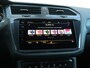 Volkswagen Tiguan 1.4 TSI eHybrid R-Line Business 245pk DSG | Trekhaak | Dealer onderhouden | Black Style | DCC | 360 Camera | Winterpakket | LED Matrix | Navigatie | Keyless