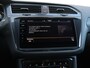 Volkswagen Tiguan 1.4 TSI eHybrid R-Line Business 245pk DSG | Trekhaak | Dealer onderhouden | Black Style | DCC | 360 Camera | Winterpakket | LED Matrix | Navigatie | Keyless