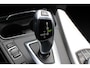 BMW 3-Serie Touring 318i High Executive PANO/TREKHAAK/CARPLAY