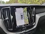 Volvo XC60 T6 Plug-in hybrid AWD Plus Black Edition | Panoramadak | 360 camera | Stoel/Stuur Verwarming |