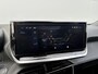 Peugeot 2008 1.2 Hybrid 145 Allure | Automaat | Navigatie | Draadloze telefoonlader | Parkeerhulp | Cruise Control | Apple Carplay/Android Auto
