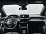 Peugeot 2008 1.2 Hybrid 145 Allure | Automaat | Navigatie | Draadloze telefoonlader | Parkeerhulp | Cruise Control | Apple Carplay/Android Auto