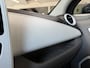 Renault Zoe R90 41 kWh (Huur Accu) Navigatie | Clima | 16" | Cruise control | Bluetooth | Dealer onderhouden!