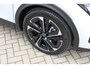 Peugeot 408 1.2 Hybrid 145PK e-DCS6 Allure | Climate Control Navigatie | 360 camera | Parkeersensoren | Stof/kunstleder | 19" lichtmetalen velgen | 360° Vision & Drive Assist Pack | Comfort Pack | Connected Navigation Pack