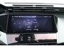 Peugeot 408 1.2 Hybrid 145PK e-DCS6 Allure | Climate Control Navigatie | 360 camera | Parkeersensoren | Stof/kunstleder | 19" lichtmetalen velgen | 360° Vision & Drive Assist Pack | Comfort Pack | Connected Navigation Pack