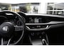 Alfa Romeo Stelvio 2.0T 280PK AWD Veloce*Perfect Alfa Onderh.*Black pack/ACC met stuurhulp/H&K/Memorie/Camera/Leder/Stoelverw./Stuurverw./Dodehoek/DAB/LED/Elek. Klep/Parkeersens.V+A/21 inch LM*