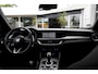 Alfa Romeo Stelvio 2.0T 280PK AWD Veloce*Perfect Alfa Onderh.*Black pack/ACC met stuurhulp/H&K/Memorie/Camera/Leder/Stoelverw./Stuurverw./Dodehoek/DAB/LED/Elek. Klep/Parkeersens.V+A/21 inch LM*