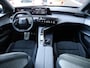 Peugeot E-3008 Launch Edition 325 Dual Motor 73 kWh | 325PK | 4WD | 1350KG Trekgewicht | Panorama dak | Alcantara pakket | 360 ° Camera | FOCAL Hi-Fi | ACC | Matrix LED | Stoelverwarming | Navigatie | Advanced driversystem