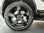 Land Rover Defender 110 P300e 110 Dynamic SE Edition | Panoramadak | Elektrische trekhaak | 22" Gloss Black Borasco Grey/Ebony