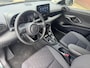 Toyota Yaris 1.5 Hybrid 115 DYNAMIC STOEL/STUURVERW BLIND SPOT PARK-SENSOREN NAVI 16'' LM-VELGEN KEYLESS CAMERA APPLE/ANDROID AD-CRUISE CLIMA LED