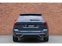Volvo XC60 T8 Plug-in hybrid AWD Ultra Black Edition | Panoramadak | Luchtvering | 360 graden camera | Verwarmbare voorstoelen met massagefunctie en ventilatie | Head-up display | Verwarmbare achterbank