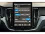 Volvo XC60 T8 Plug-in hybrid AWD Ultra Black Edition | Panoramadak | Luchtvering | 360 graden camera | Verwarmbare voorstoelen met massagefunctie en ventilatie | Head-up display | Verwarmbare achterbank