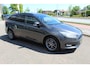 Ford Focus Wagon 1.0 Lease Edition , 125pk Airco , Cruise, Trekhaak ,Stoel,Stuur en Voorruitverwarming LM velgen , Bluetooth , Navigatie