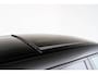 Land Rover Range Rover Velar 2.0 P400e S Panoramadak - Privacy glas achter - Black Exterior Pack - Verwarmbare stuurwielrand - Hemelbekleding in Morzine - Driver Condition Monitoring - Blind spot assist -