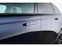 Land Rover Range Rover Velar 2.0 P400e S Panoramadak - Privacy glas achter - Black Exterior Pack - Verwarmbare stuurwielrand - Hemelbekleding in Morzine - Driver Condition Monitoring - Blind spot assist -