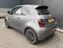 Fiat 500 La Prima by bocelli 42 kWh full option Achteruitrijcamera - Airco - Apple carplay - Navigatie - Parkeersensoren - Panorama dak - Stoelverwarming - Cruise control - Dodehoek detector - Elektrische ramen - Led verlichting - Bluetoot - Keyless start - Stuur leder - Stuur multifunctioneel - Licht metalen velgen 17 inch