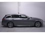 Mercedes-Benz C-klasse Estate 180 AMG Line NAP 1e eigen. ACC digi-dashboard electr bediende stoelen met memo 360 camera DAB-ontvangst panodak-glasuitv. PDC v+a electrische-achterklep schakelflippers private-glas led-verlichting drivers-assist sportstoelen met lederen/alcantara bekleding