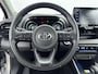 Toyota Yaris 1.5 Hybrid Dynamic | Panoramadak | Dodehoek detectie | Parkeersensoren voor/achter | Stoel-/stuurverwarming | Head-up display | Navigatie | Apple Carplay / Android Auto