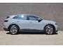 Volkswagen ID.4 170pk Pure 52 kWh | SoH 92% | Stoel/Stuurverwarming | Verwarmbare Voorruit | 19" Velgen