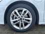 Audi A3 Sportback 40 204pk TFSI e S Line Parkeersensoren voor en achter | Achteruitrijcamera | MMI Navigatiesysteem