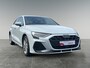 Audi A3 Sportback 40 204pk TFSI e S Line Parkeersensoren voor en achter | Achteruitrijcamera | MMI Navigatiesysteem