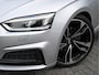 Audi A5 Sportback 40Tfsi S-Line 190pk Black optic Pano B&O Virtual RS-stuur Tr.Haak El.Zetels