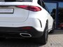 Mercedes-Benz GLC 300e 4M | AMG | Premium Plus | Night Pakket | Distronic Pro | Elektr. Panodak | Winter Pakket | Memory Pakket | MBUX Aug. Reality Navi | Burmester | Parkeer Pakket | 360* Camera | 20" LM Velgen | Wegzwenkb. Trekhaak | Volle Uitvoering!