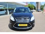 Ford C-Max 1.6 EcoBoost Titanium , 150pk , 1500kg Trekgewicht Climate control , Cruise control , Trekhaak , Bluetooth Stoel en Voorruitverwarming