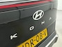 Hyundai Kona 1.6 GDI HEV PREMIUM SKY | NAVI | OPEN DAK | LEDER | 360 CAMERA | CLIMA | CRUISE ADAPT. | STOEL- & STUURVERWARMING + COOLING | APPLE CAR PLAY & ANDROID AUTO | 18'' LM VELGEN | FABRIEKSGARANTIE GELDIG T/M 2-2030! |