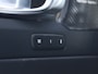 Volvo XC40 1.5 T4 211 pk Plug-in hybrid Ultimate Dark | Trekhaak | Camera | ACC | Harman Kardon | Bestuurdersstoel met Geheugen | Carplay | Elektrische Klep | Stoel + Stuurverwarming |