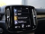 Volvo XC40 1.5 T4 211 pk Plug-in hybrid Ultimate Dark | Trekhaak | Camera | ACC | Harman Kardon | Bestuurdersstoel met Geheugen | Carplay | Elektrische Klep | Stoel + Stuurverwarming |