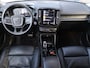 Volvo XC40 1.5 T4 211 pk Plug-in hybrid Ultimate Dark | Trekhaak | Camera | ACC | Harman Kardon | Bestuurdersstoel met Geheugen | Carplay | Elektrische Klep | Stoel + Stuurverwarming |