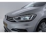 Volkswagen Touran 1.8 TSI Highline Business R-Line 7p | Trekhaak | Panoramadak | 180 PK | Dealer Ond. | CarPlay | Stoelverwarming
