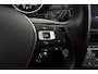 Volkswagen Touran 1.8 TSI Highline Business R-Line 7p | Trekhaak | Panoramadak | 180 PK | Dealer Ond. | CarPlay | Stoelverwarming